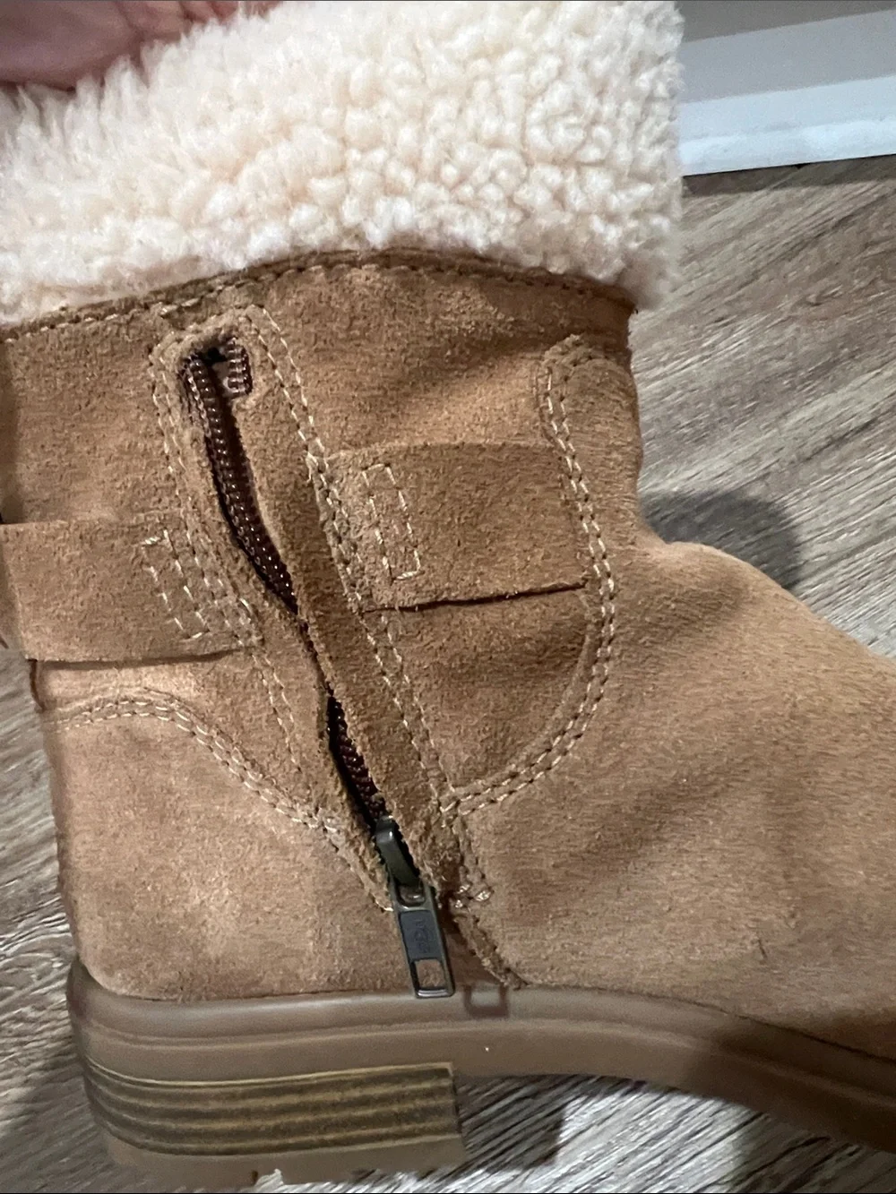 UGG Cozy Shearling-Lined Women’s Suede Ankle Boots - Tan/Cream